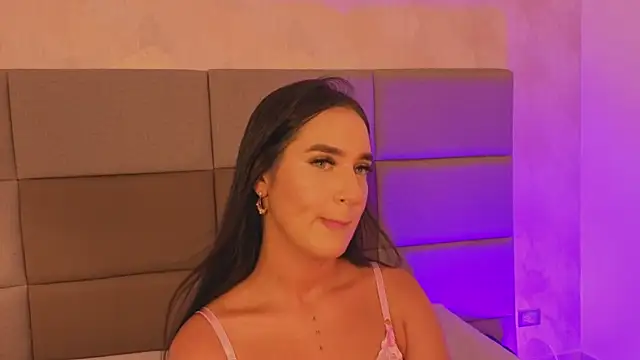 Emily luve online show from 05-04-26, 07:54
