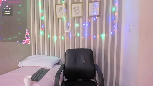  Zoecooper online show from 02-02-26, 11:42