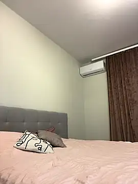 s4rah online show from 12-21-25, 06:59