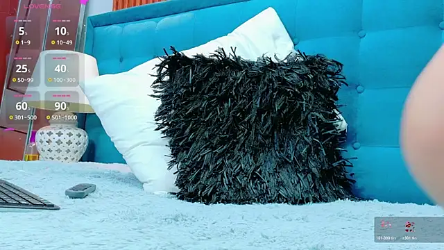 Snapshot of violeta_0426 chatting on 03-08-26, 02:04 violeta 0426 online show from 03-08-26, 02:04