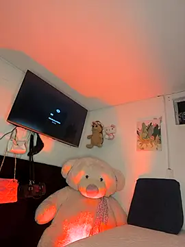 santinaughty online show from 05-04-26, 10:39