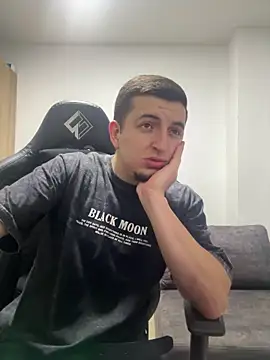 Liam jones10 online show from 02-01-26, 05:28