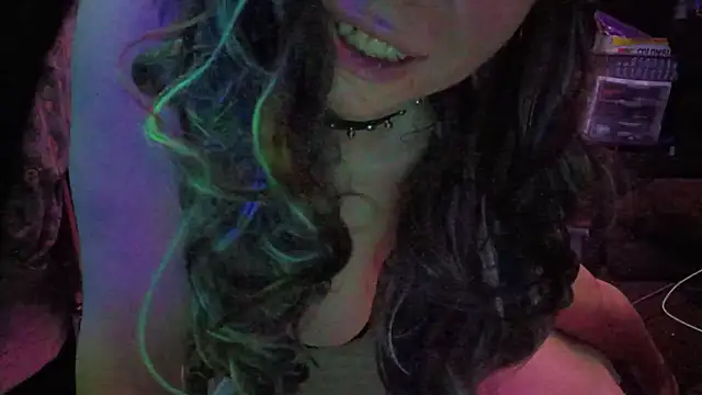 Snapshot of spunfoxxx chatting on 01-13-26, 08:03 spunfoxxx online show from 01-13-26, 08:03