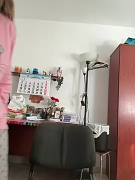 Snapshot of Sareyxon chatting on 03-27-26, 08:20 Sareyxon online show from 03-27-26, 08:20