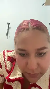 Kittysweet2001 online show from 05-09-26, 07:35