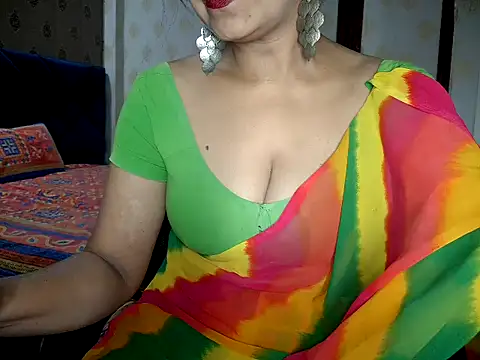 Hotronita123 online show from 06-15-26, 05:37