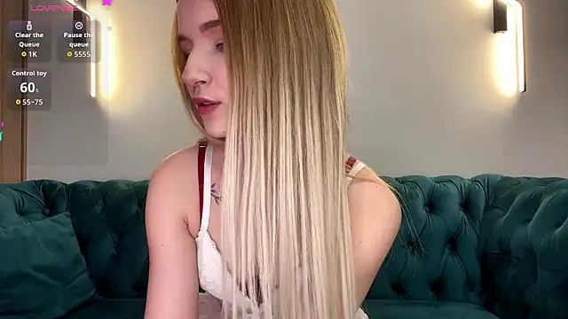 VikkiWittel online show from 02-07-26, 03:05