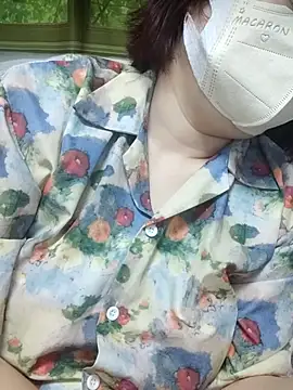 Snapshot of miniiceyya chatting on 03-10-26, 04:56 miniiceyya online show from 03-10-26, 04:56