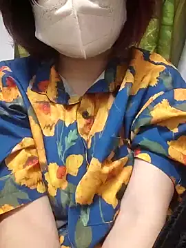 Snapshot of miniiceyya chatting on 03-14-26, 03:39 miniiceyya online show from 03-14-26, 03:39