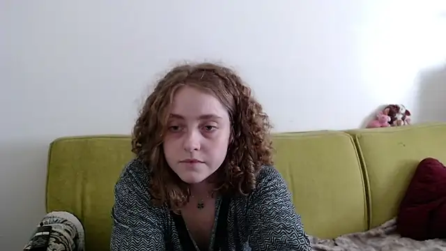 DeliaBlew online show from 06-12-26, 07:24