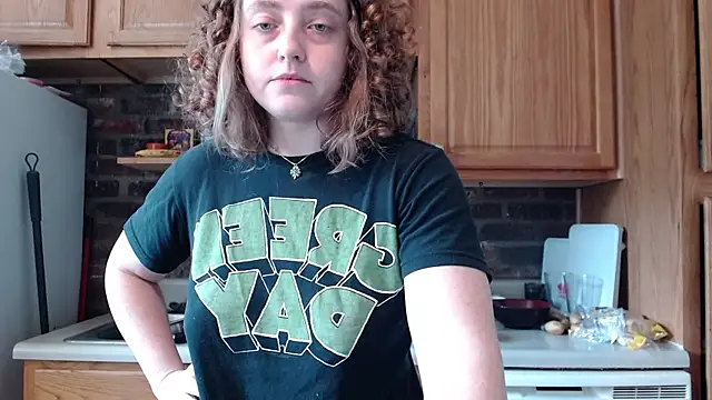 DeliaBlew online show from 06-22-26, 05:32