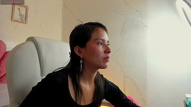 Cherrybombs  online show from 02-04-26, 01:17