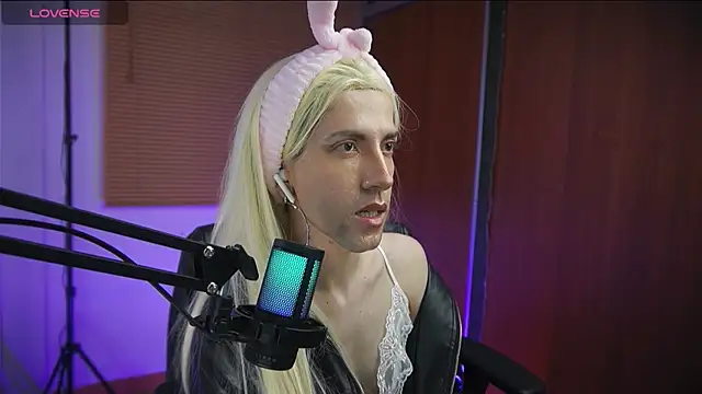 Asami y online show from 04-16-26, 09:39