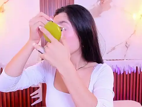 Snapshot of MiaLovely1 chatting on 12-20-25, 07:54 MiaLovely1 online show from 12-20-25, 07:54