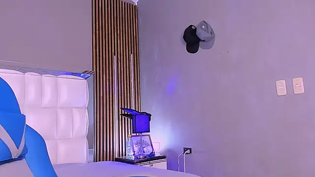 xCharlotte 20 online show from 12-03-25, 01:53