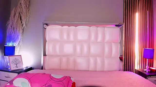 Snapshot of xCharlotte_20 chatting on 03-06-26, 08:49 xCharlotte 20 online show from 03-06-26, 08:49