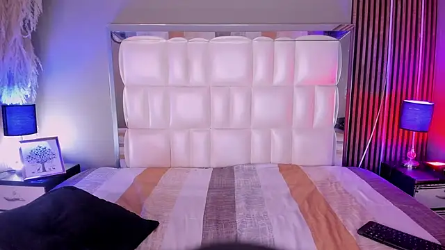 Snapshot of xCharlotte_20 chatting on 03-13-26, 08:37 xCharlotte 20 online show from 03-13-26, 08:37