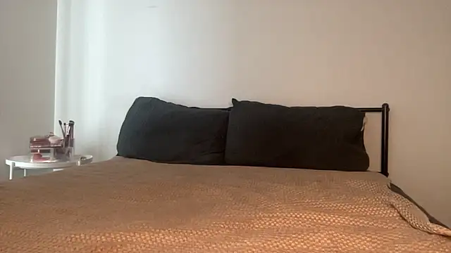 Snapshot of ava_bbyxo chatting on 02-14-26, 03:25 ava bbyxo online show from 02-14-26, 03:25