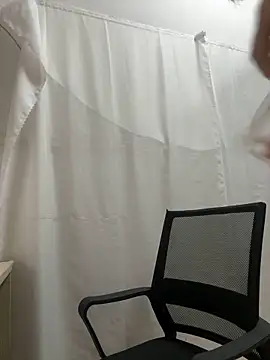 Snapshot of A-ZJunn chatting on 03-08-26, 12:53 A-ZJunn online show from 03-08-26, 12:53