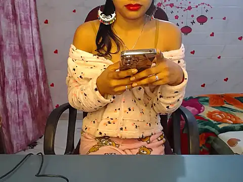 Parimodel19 online show from 02-04-26, 10:10