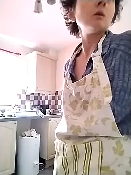 Amy01112 online show from 05-06-26, 04:23