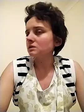 Amy01112 online show from 05-11-26, 02:06