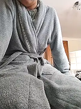 Amy01112 online show from 05-15-26, 11:50