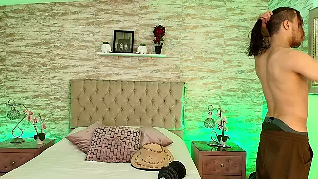 PatrickS25 online show from 02-07-26, 03:32