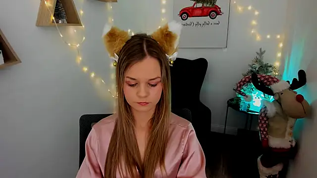 MidnighteAura online show from 12-18-25, 06:14