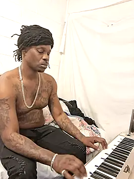 Snapshot of Cbelite1 chatting on 02-04-26, 12:00 Cbelite1 online show from 02-04-26, 12:00