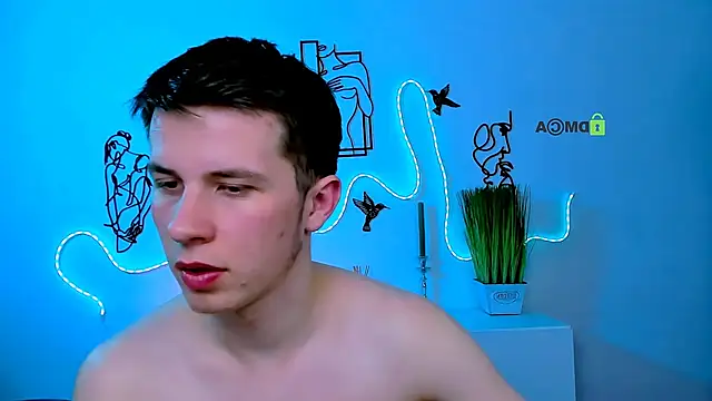 Snapshot of leo_valor chatting on 03-10-26, 12:59 leo valor online show from 03-10-26, 12:59