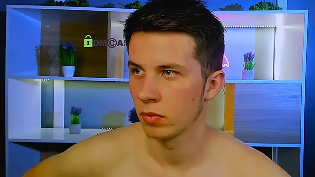 Snapshot of leo_valor chatting on 03-10-26, 08:14 leo valor online show from 03-10-26, 08:14