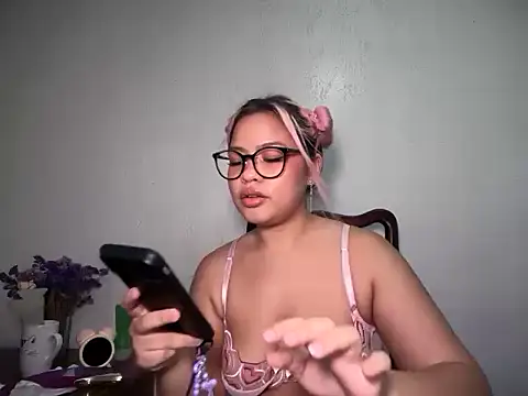 Snapshot of Tina_Slick chatting on 05-02-26, 10:31 Tina Slick online show from 05-02-26, 10:31