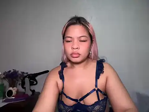 Snapshot of Tina_Slick chatting on 05-11-26, 02:56 Tina Slick online show from 05-11-26, 02:56