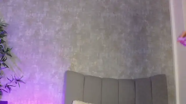 LucyRayy online show from 02-11-26, 08:03