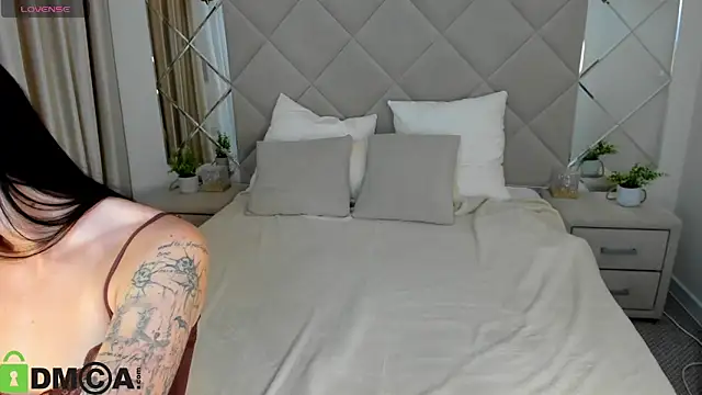 Mia Riot online show from 02-07-26, 09:13