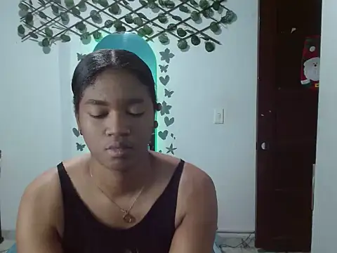 Andreaebony online show from 12-18-25, 01:06