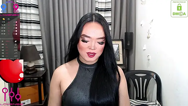 Fantacyloverr online show from 05-07-26, 01:44