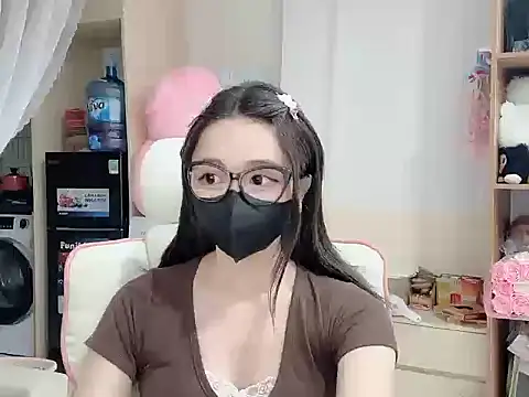 Snapshot of Yuyu-baobei chatting on 04-16-26, 10:01 Yuyu-baobei online show from 04-16-26, 10:01