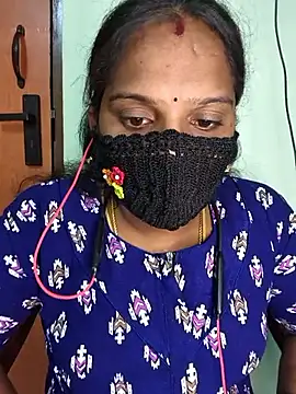 Snapshot of Tamil_Pallavi chatting on 04-07-26, 12:05 Tamil Pallavi online show from 04-07-26, 12:05