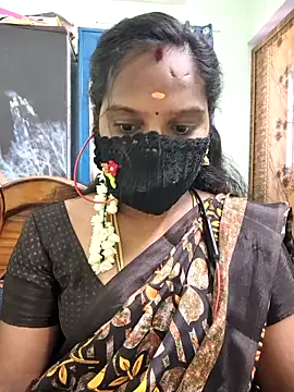 Snapshot of Tamil_Pallavi chatting on 04-08-26, 04:45 Tamil Pallavi online show from 04-08-26, 04:45