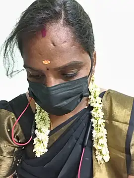 Snapshot of Tamil_Pallavi chatting on 06-22-26, 02:25 Tamil Pallavi online show from 06-22-26, 02:25