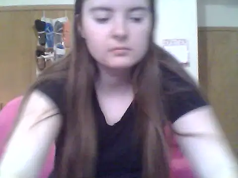 Snapshot of CallmeVenuss chatting on 12-02-25, 03:29 CallmeVenuss online show from 12-02-25, 03:29