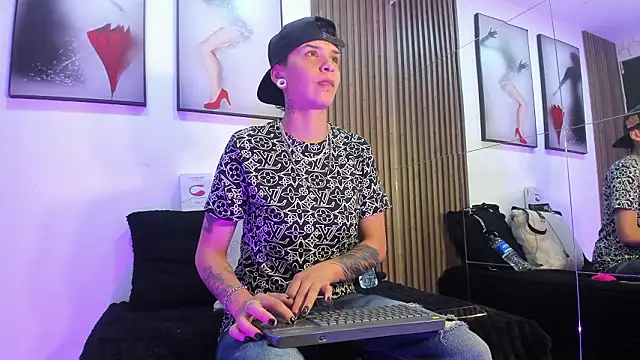 naughty girlwd online show from 02-20-26, 02:52