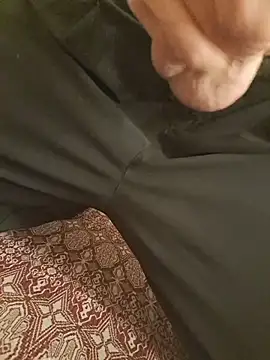 Snapshot of Aness31 chatting on 12-14-25, 09:30 Aness31 online show from 12-14-25, 09:30