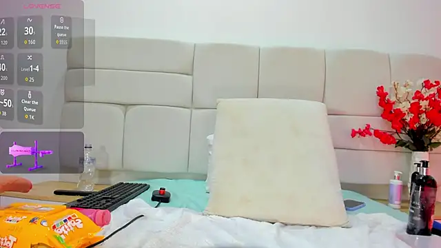 MajoLinares online show from 02-19-26, 07:32