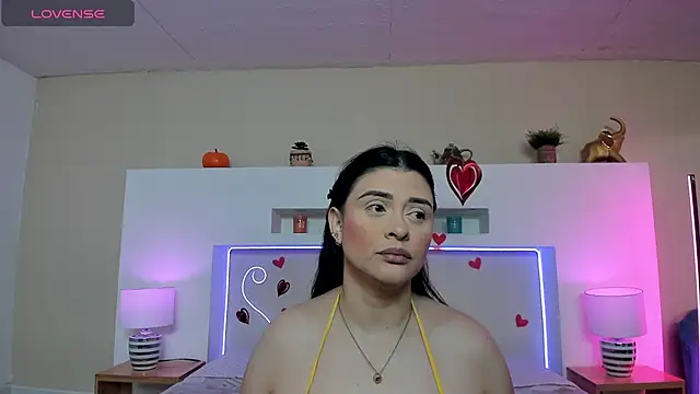 Snapshot of AnikaRomanoff_ chatting on 02-16-26, 12:01 AnikaRomanoff online show from 02-16-26, 12:01