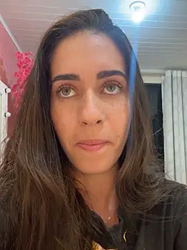 Snapshot of EsmeraldaBelline chatting on 12-05-25, 01:25 EsmeraldaBelline online show from 12-05-25, 01:25