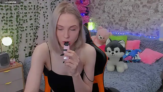 Gina Gina love online show from 06-10-26, 02:23