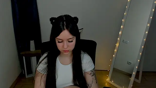 Lilu May online show from 05-06-26, 12:54
